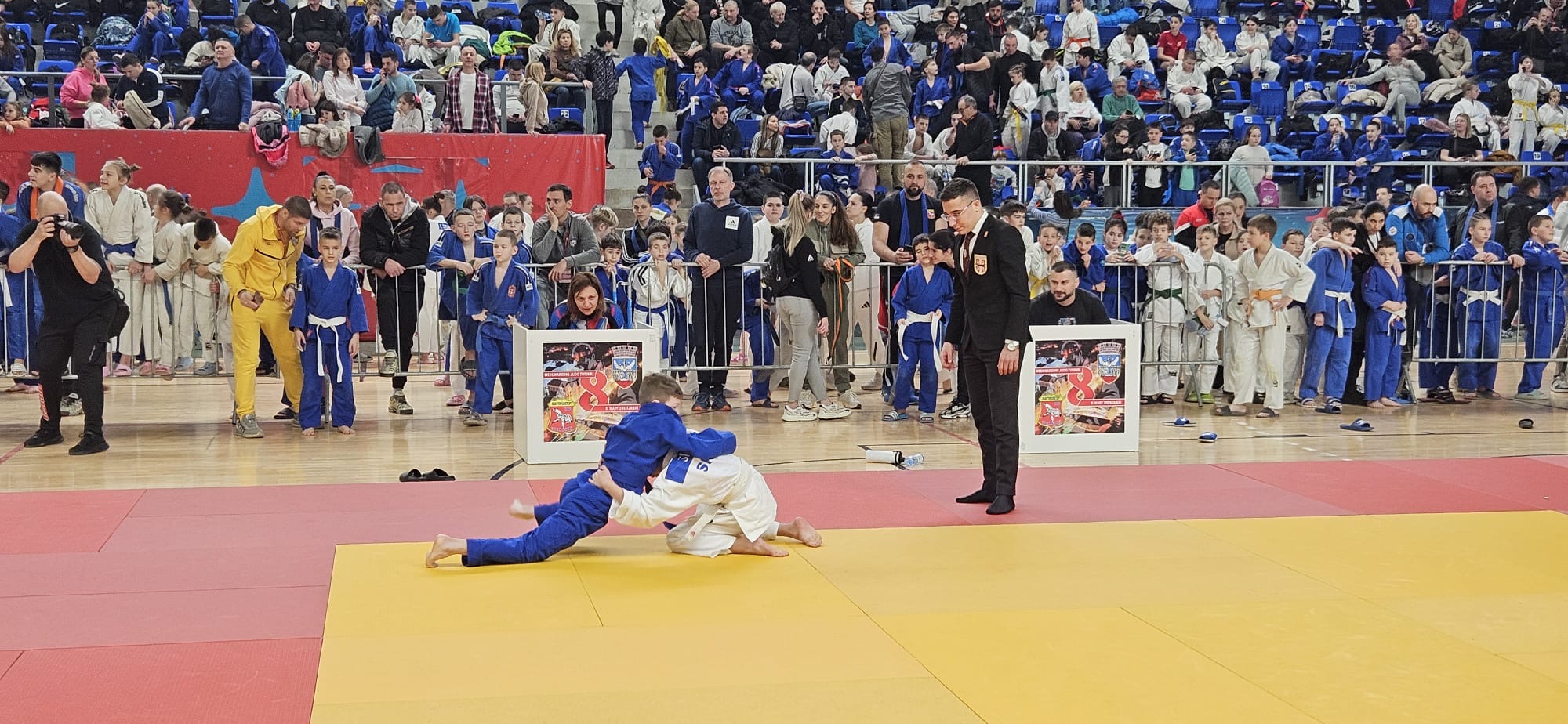 779d1a52 f732 4022 ac3e a088a90c6b36