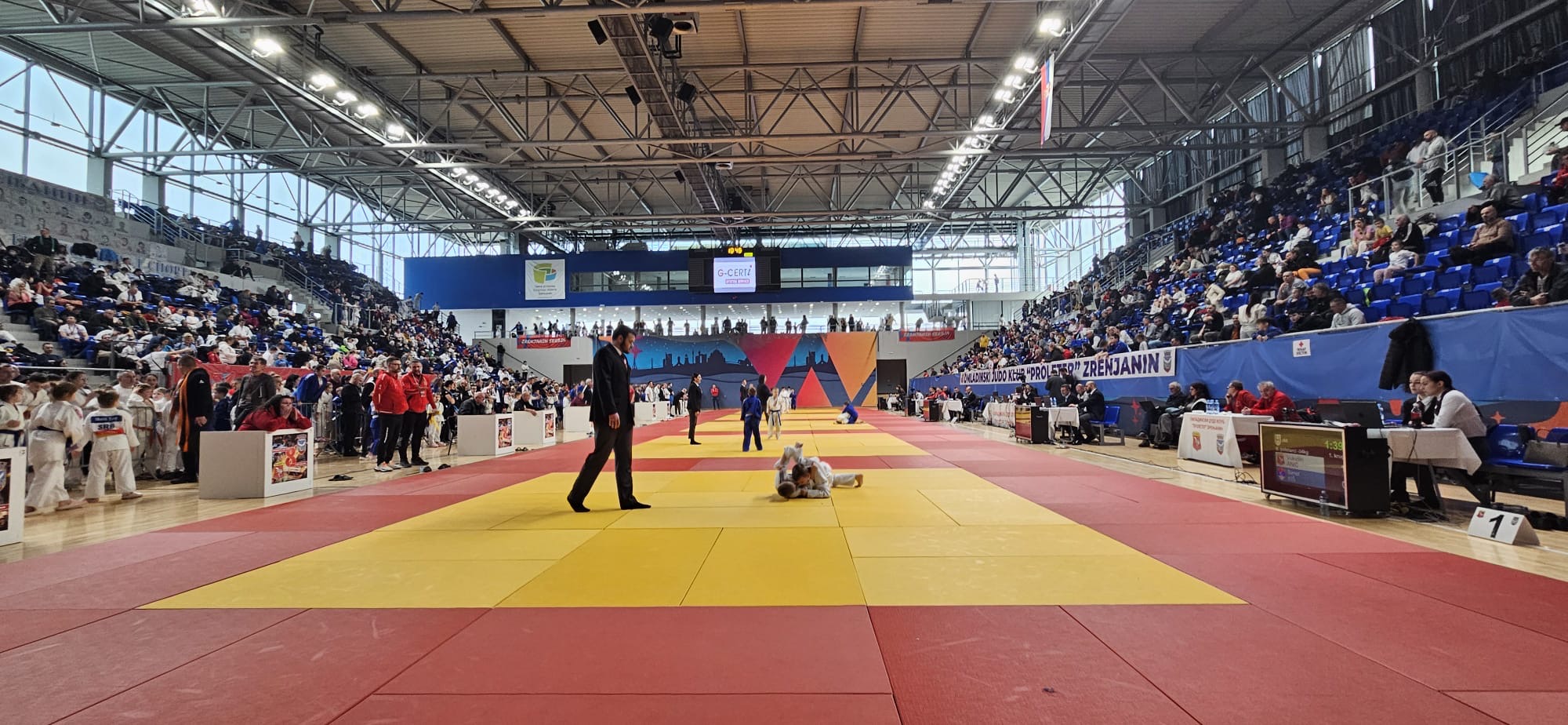 9e48221d b103 415d 8573 86ef9e097e37