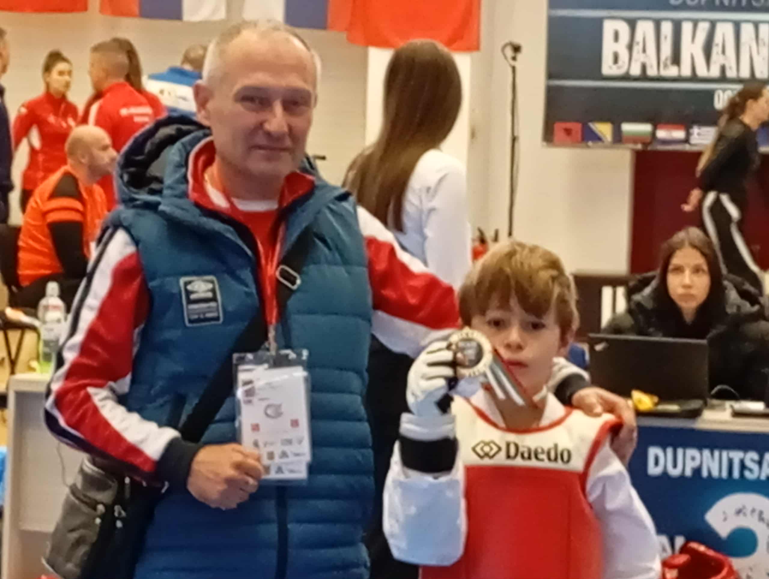 att.hst5W8b4 z900jYXcJZcjPmn0CRASOxXq8oF262OkBw